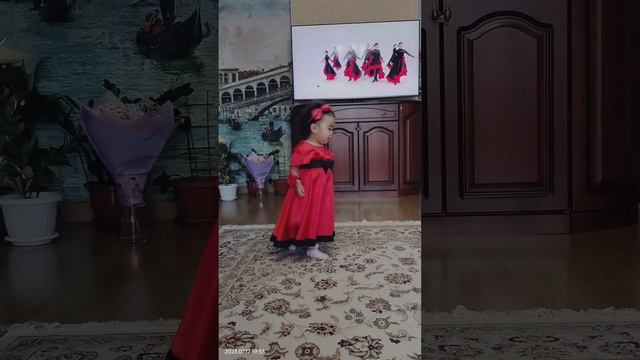 Испанский танец в исполнении Сафии? #испанский #spanishdance смотреть онлайн