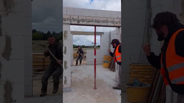 Es ist nur spass ! #Maurer #Baustelle #bricklayer #Handwerker #steinsetzer #Elektriker #spass #fun смотреть онлайн