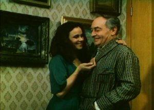 Любовь с привилегиями (1989)