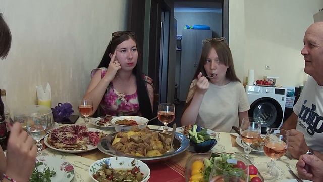 #Именины брата Юры 🌞 Настя и Лиза в гостях // Семейный архив, 2 августа 2021 года смотреть онлайн