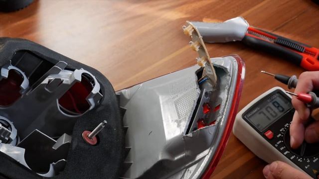 BMW E92 Rückleuchten - 10€ LED Reparatur Tutorial