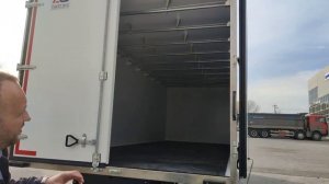 Изотермический фургон с системой фиксации груза на шасси FOTON EST-M 12тн.