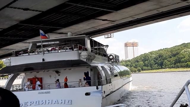 На катере по Москве реке. смотреть онлайн