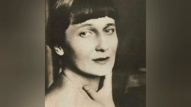 Анна Ахматова. Сжала руки под тёмной вуалью... смотреть онлайн
