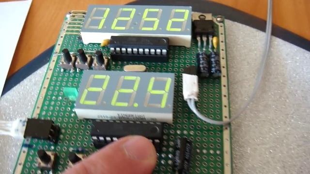 Самодельный цифровой термометр и часы. смотреть онлайн