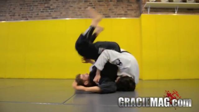 GRACIEMAG.com: Fabio Clemente of Alliance GMA Teaches Spider Guard Technique смотреть онлайн