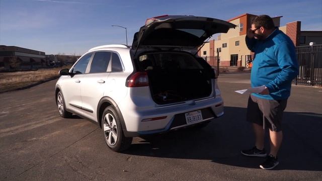 KIA Niro PHEV Hybrid 2018 смотреть онлайн