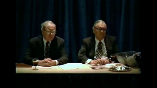 Warren Buffett Doesn't Outsource This KEY FUNCTION At Berkshire Hathaway (1994 BRK AGM Q24pm) смотреть онлайн