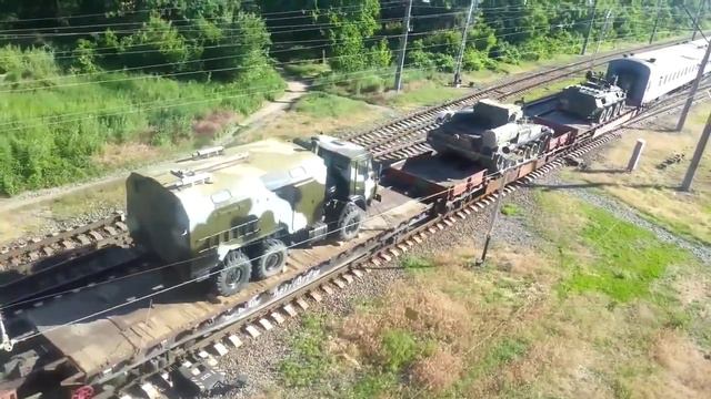 Ростов  Россия  Эшелон военной техники по пути в Украину  6 06 2015