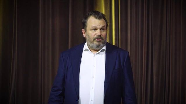 Приветствие проректора С.В.Шитькова перед спектаклем «Треуголка» смотреть онлайн
