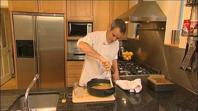 Phil Vickery's Christmas fudge recipe смотреть онлайн