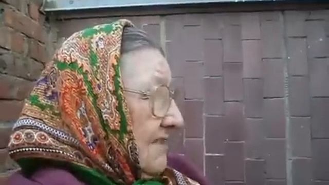 Бабуля жжет. Поход к гинекологу смотреть онлайн