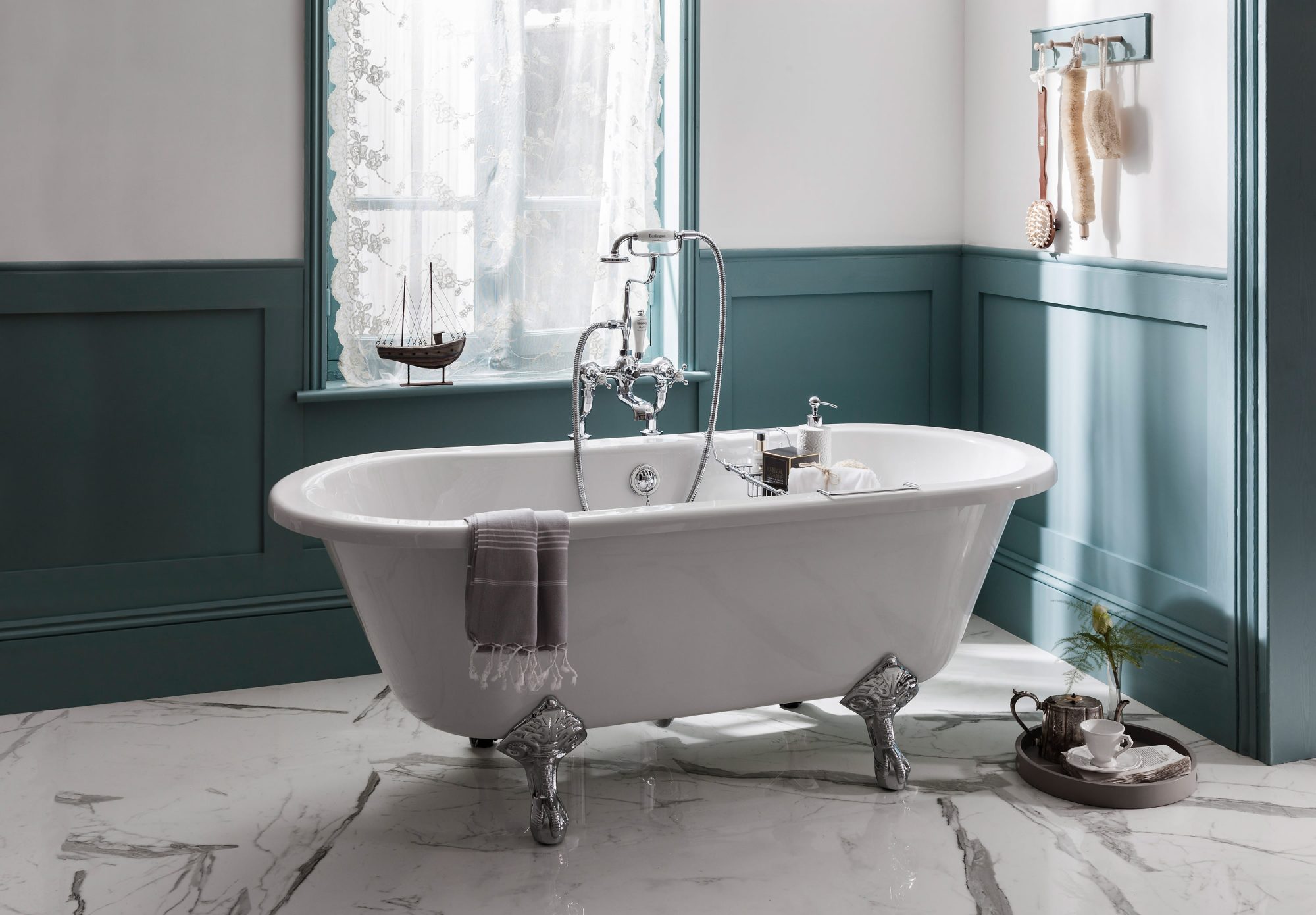 Ванна на ножках в интерьере