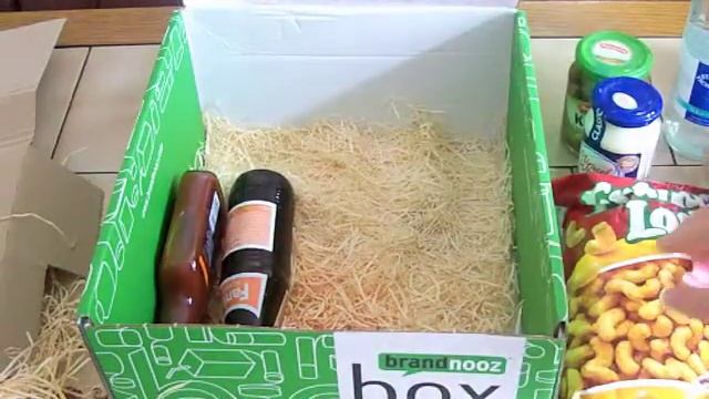 Brandnooz Box. Распаковываем посылку.