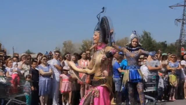 ТАНЕЦ СО ЗМЕЯМИ смотреть онлайн