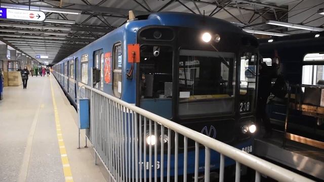 Отправление метропоезда "Номерной" (81-717/714) №238 смотреть онлайн