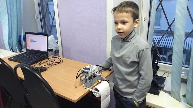 Дозатор туалетной бумаги смотреть онлайн