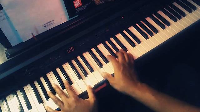 "Summer Time Smooth Shake" Yamaha YDP-223 Piano & Boss DR-880 Drum Machine. смотреть онлайн