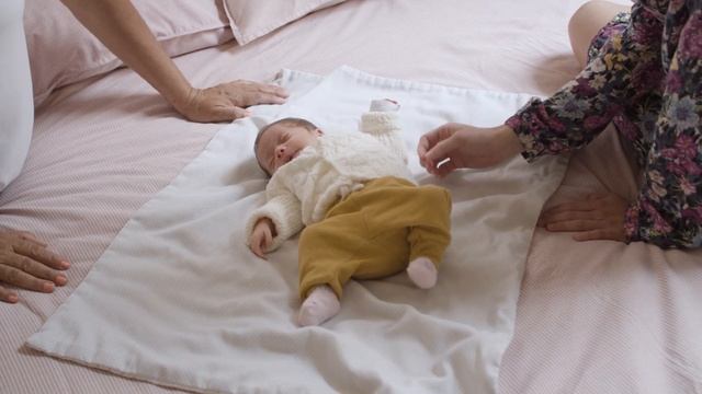 ЭТО НУЖНО ЗНАТЬ КАЖДОЙ МАМЕ О НОВОРОЖДЕННОМ | Что нужно знать о новорождённых смотреть онлайн