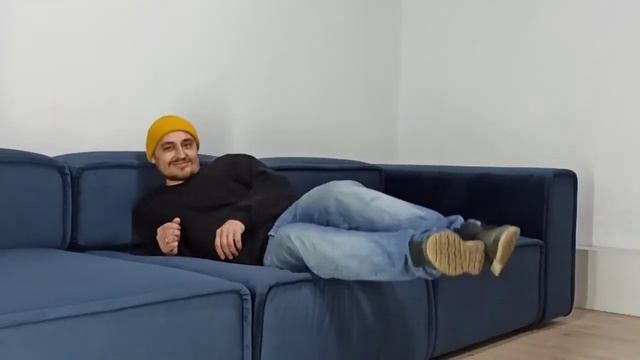 Испытание мягкости модульного дивана Mebel Room смотреть онлайн