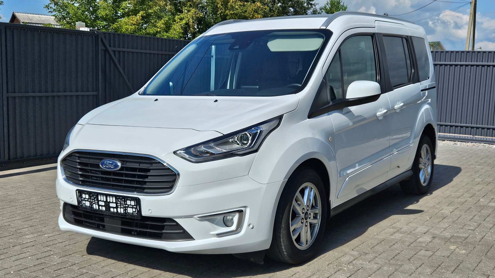 Ford Tourneo Connect 2020! 1.5 TDCi дизель 120л.с.! Камера, панорама, запаска, ксенон, круиз и т.д.! смотреть онлайн