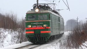 "Под февральским дождем". ВЛ11-222 А/221 с грузовым поездом