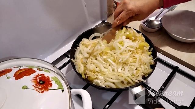 КАРТОШЕЧКА ЖАРЕНАЯ С КВАШЕНОЙ КАПУСТОЙ смотреть онлайн
