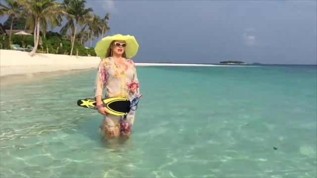 ЛЕНА ЛЕНИНА В ШЕЛКОВОМ ПЛАТЬЕ И В ЛАСТАХ смотреть онлайн