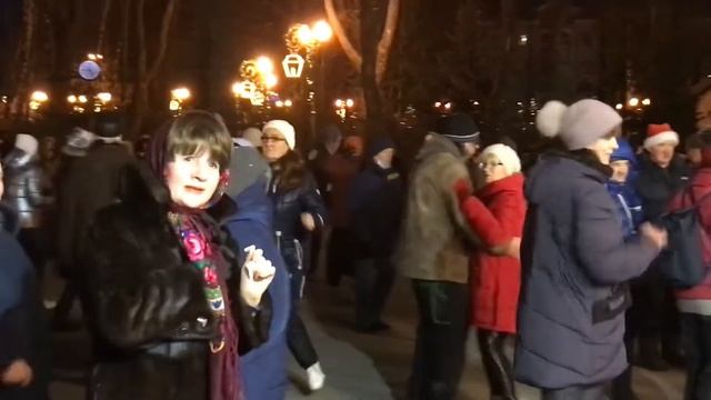 Харьков.Парк Горького.Белые туманы.Танцы . Январь 2022 год. смотреть онлайн