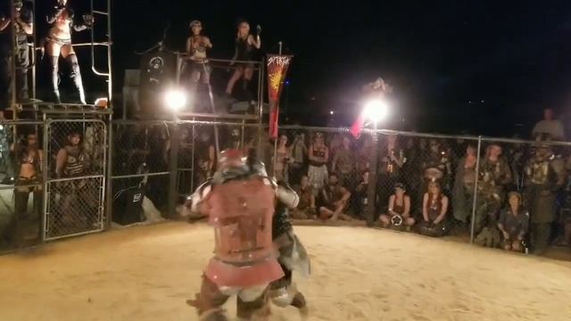 Apocalypse gladiators fight with real weapons at Wasteland Weekend 2018 смотреть онлайн