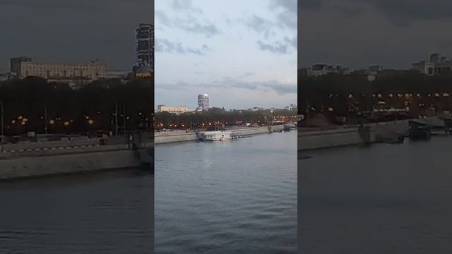 Парк Горького Вечером. смотреть онлайн