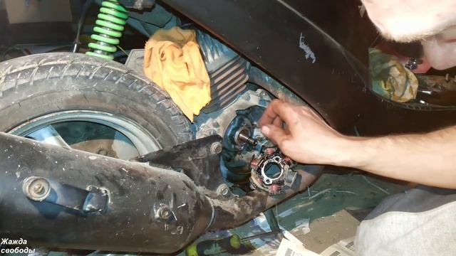 Ремонт Honda Dio от дилетанта. Замена сальников/чистка карбюратора. смотреть онлайн