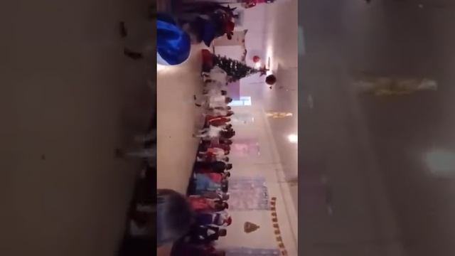 Танец снежинок девочек и я и немного сценки. смотреть онлайн