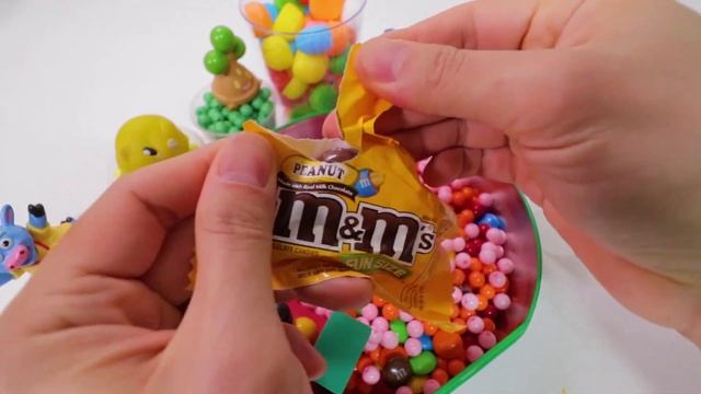 Valentine M&M Johny Johny Yes Papa Nursery Rhyme NEW Full of Sweets / REVERSE смотреть онлайн