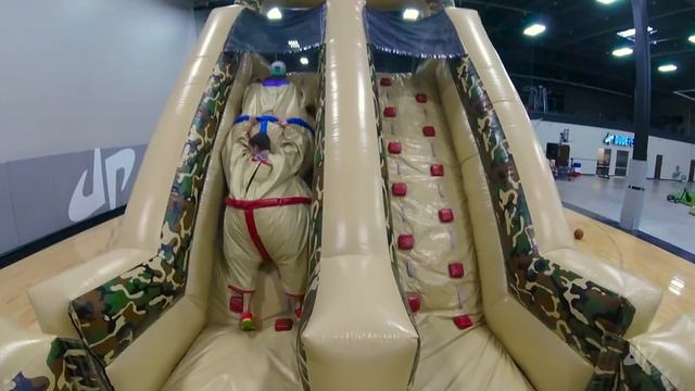 Giant Sumo Battle | Dude Perfect смотреть онлайн