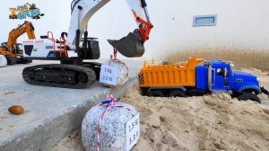 Can The Huina 1594 Excavator Lift all This Rocks??? | RC Construction Site | @CarsTrucks4Fun