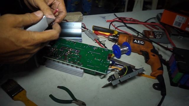 How to parallel the 2 TBE Inverters (Part 2) смотреть онлайн