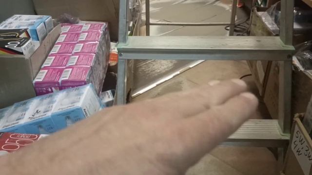 78. Годный совет. Как красиво подвести розетку к столу. смотреть онлайн