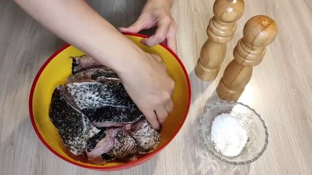 #Жареная Рыба Змееголова? #Fried Snakehead Fish ? смотреть онлайн