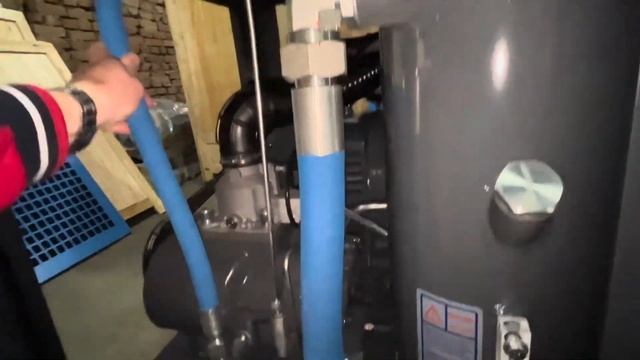 Винтовой компрессор Xeleron Z30A 8 bar (22квт) , 4000л\мин 8 бар+7(495)924-13-12www.xelerone.com смотреть онлайн