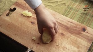 Как нарезать картофель кубиками?