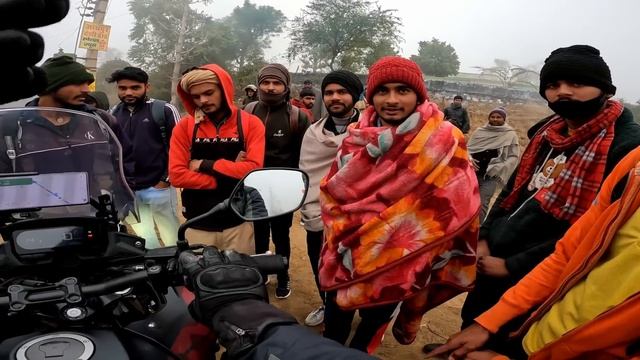 DELHI TO JAISALMER 800 KMS IN 13 HRS IN EXTREME FOG 3 DEG | RAJASTHAN SOLO BIKE RIDE | HONDA CB500 смотреть онлайн