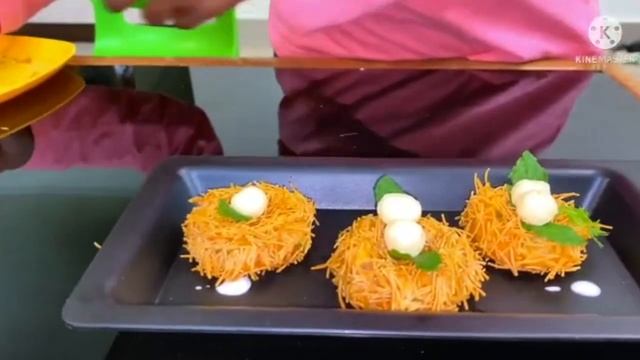 Chomp! (Cooking & Baking): Invision 2022 смотреть онлайн