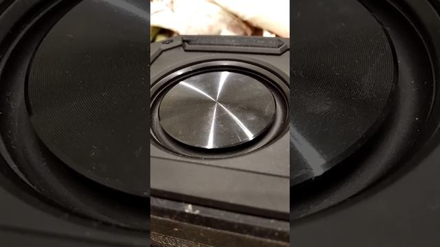 Басс тест колонки Tronsmart (сори что не попрощался) смотреть онлайн