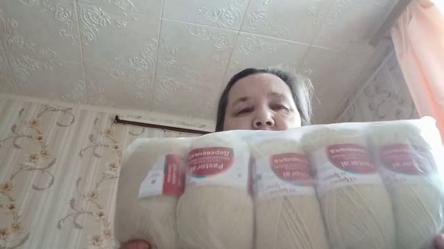 Мои носочки , покупка пряжи и вязание варежки. смотреть онлайн