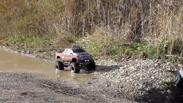 Axial Honcho Ford F-650 смотреть онлайн