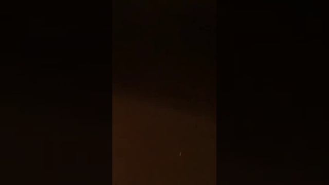 Вот как надо запускать небесный фонарик))) смотреть онлайн
