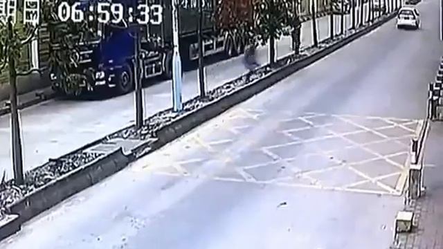 У Джеки Чана решил мобилу украсть смотреть онлайн