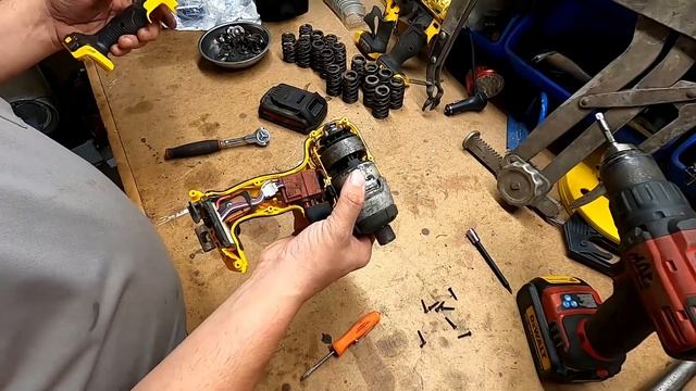 Dewalt DCF885 impact driver housing swap смотреть онлайн