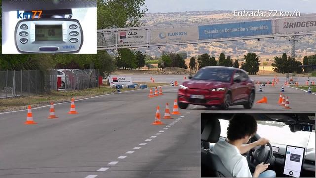 Ford Mustang Mach-E - Maniobra de esquiva (moose test) y eslalon | km77.com смотреть онлайн